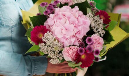 Quelles Fleurs De Saison Offrir Pour La F Te Des M Res Les Bridgets